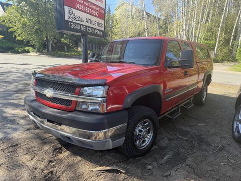 Used 2003 Chevrolet Silverado 2500 LS w/ Snow Plow Prep Package AWD/4WD image 1