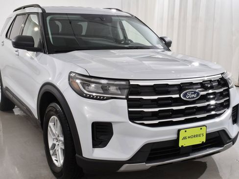 New 2026 Ford Explorer Active AWD/4WD image 4