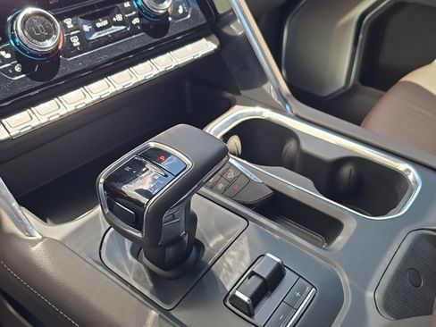 Used 2024 GMC Sierra 1500 Denali AWD/4WD image 34