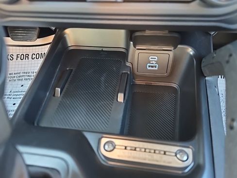 New 2025 Ford Bronco Badlands image 35