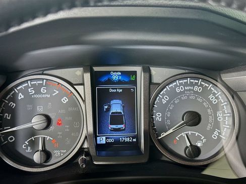 Certified 2022 Toyota Tacoma TRD Sport w/ Technology Package AWD/4WD image 13