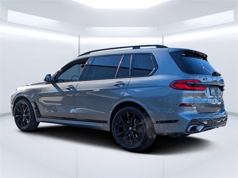 Used 2023 BMW X7 xDrive40i w/ Executive Package image 5
