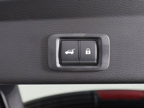 New 2025 Mitsubishi Outlander SE image 24