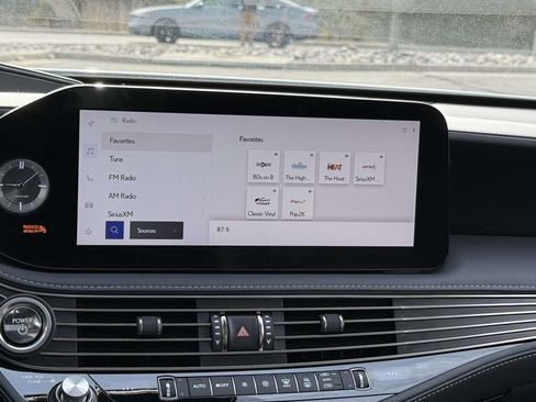 Used 2023 Lexus LS 500h AWD w/ Luxury Package image 10