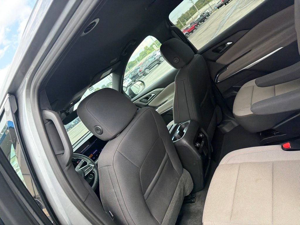 Used 2026 Chevrolet Traverse LT w/ Driver Confidence Package FWD image 16