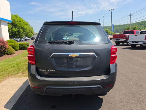 Used 2017 Chevrolet Equinox LS AWD/4WD image 4