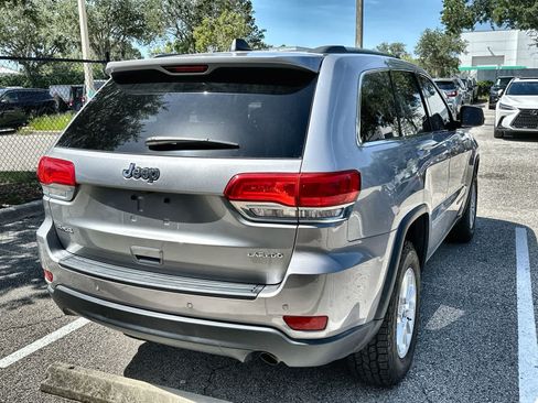 Used 2018 Jeep Grand Cherokee Laredo AWD/4WD image 8