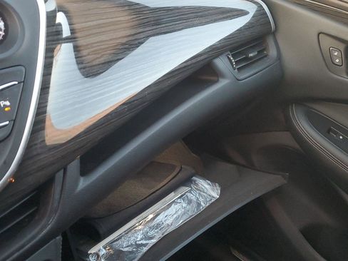 Used 2018 Buick Envision Essence image 22