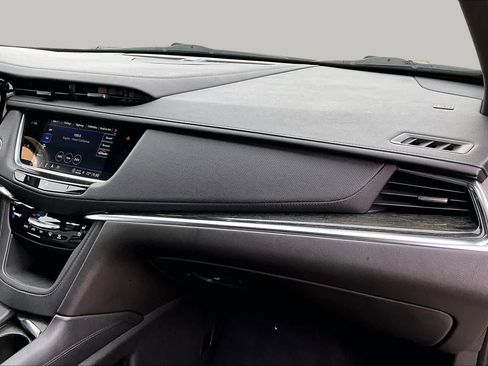 Used 2021 Cadillac XT5 Premium Luxury w/ LPO, Floor Liner Package FWD image 19