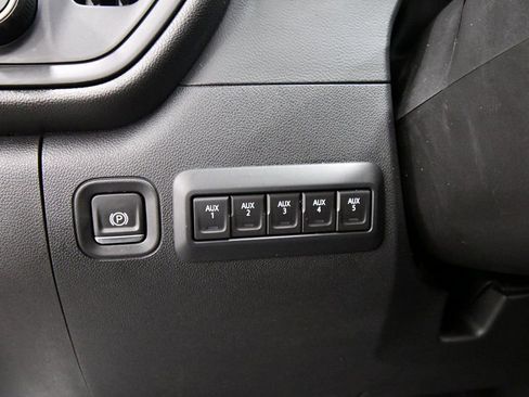 Used 2020 Chevrolet Silverado 2500 Custom w/ Custom Value Package AWD/4WD image 19