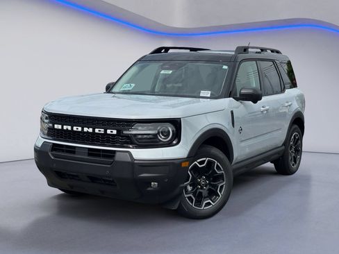 New 2026 Ford Bronco Sport Outer Banks w/ Outer Banks Tech Package+ AWD/4WD image 2