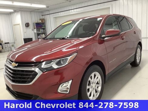Used 2020 Chevrolet Equinox LT w/ Driver Convenience Package image 3