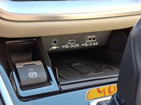 Certified 2025 Subaru Legacy Limited image 23