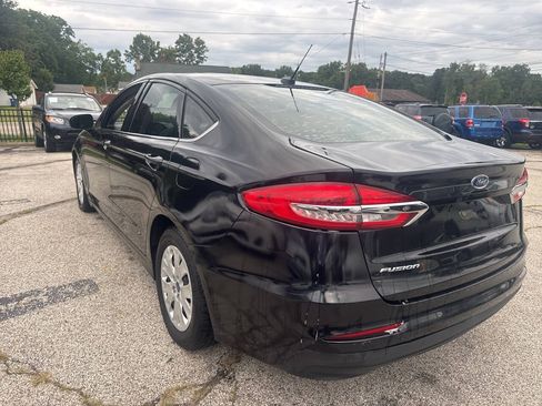 Used 2019 Ford Fusion S FWD image 5
