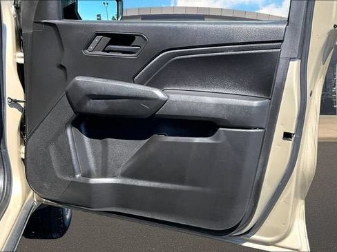 Used 2024 Chevrolet Colorado W/T RWD image 18