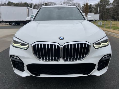 Used 2019 BMW X5 xDrive40i w/ M Sport Package image 4