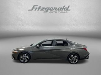 Used 2024 Hyundai Elantra SEL w/ Convenience Package FWD video 2