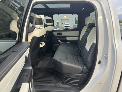 Used 2024 Toyota Tundra Capstone AWD/4WD image 17