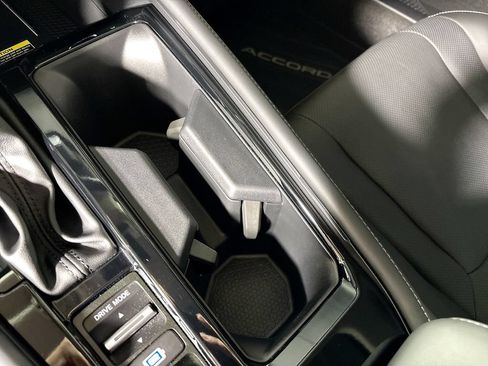 Used 2025 Honda Accord Touring image 15
