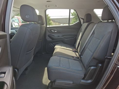 Used 2021 Chevrolet Traverse LT AWD/4WD image 11