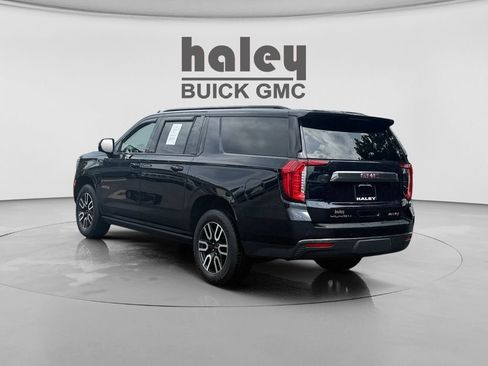 Used 2022 GMC Yukon XL AT4 w/ AT4 Premium Package AWD/4WD image 3