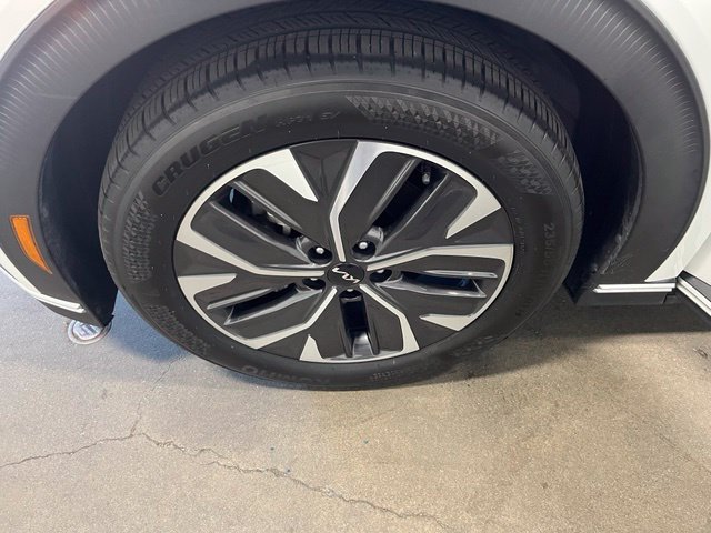 Used 2024 Kia EV6 Light RWD image 30