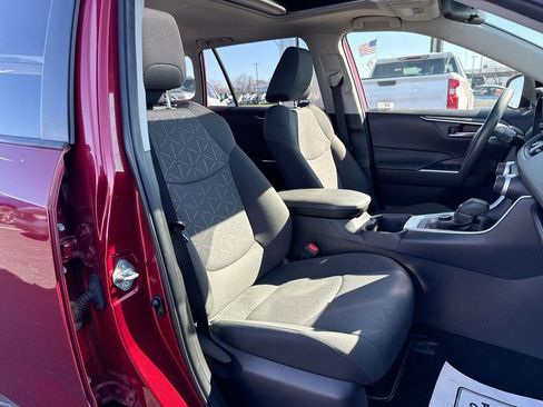 Used 2022 Toyota RAV4 XLE w/ Convenience Package AWD/4WD image 25