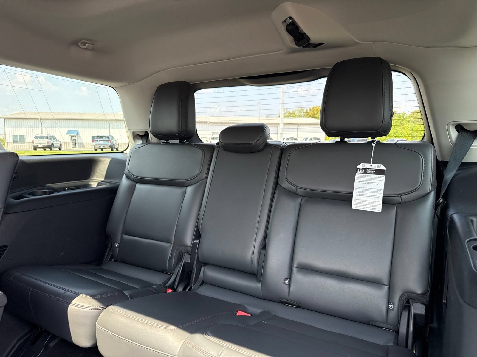 Used 2025 Ford Expedition Active AWD/4WD image 14