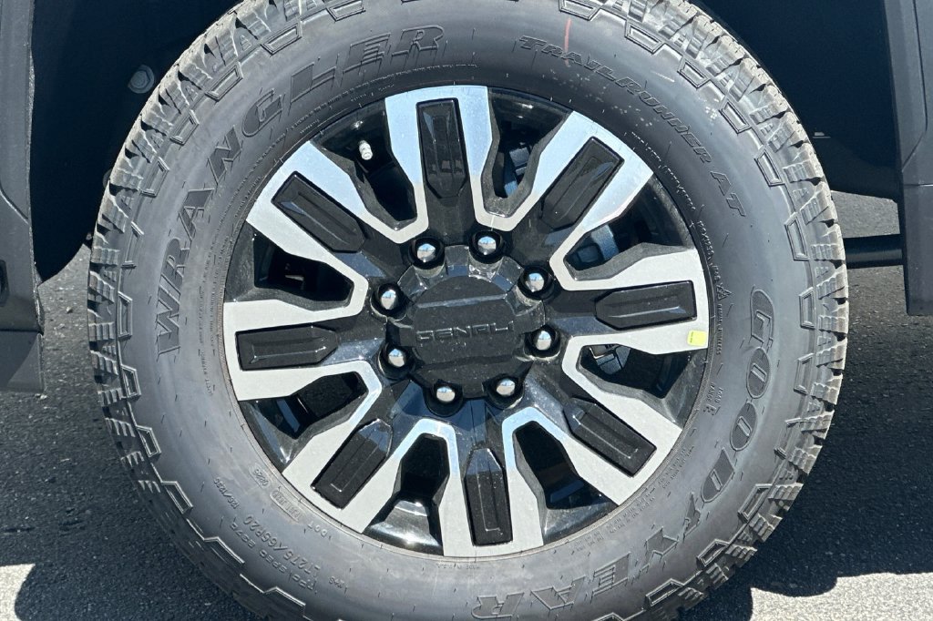 Used 2026 GMC Sierra 2500 Denali Ultimate w/ Max Trailering Package AWD/4WD image 28