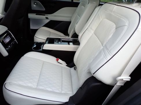 Used 2023 Lincoln Aviator Black Label w/ Dynamic Handling Package image 22