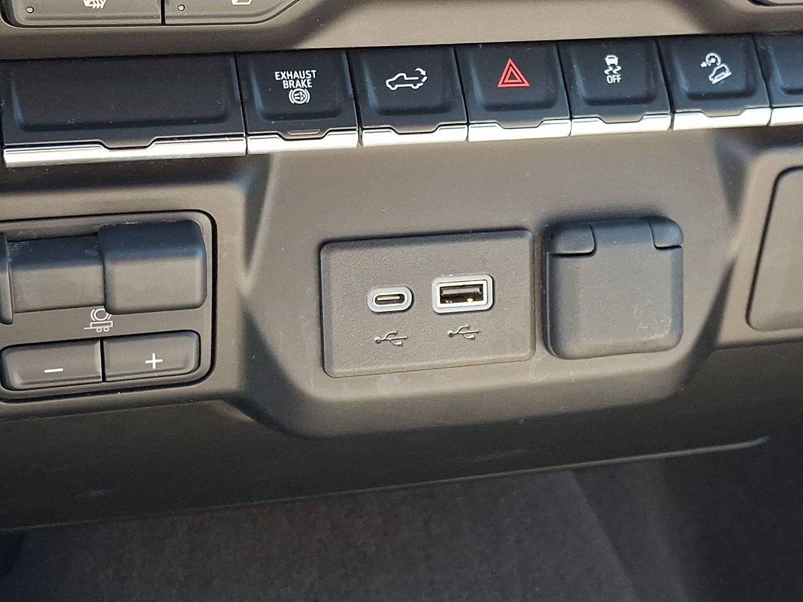 Used 2022 GMC Sierra 3500 SLE w/ SLE Value Package AWD/4WD image 25