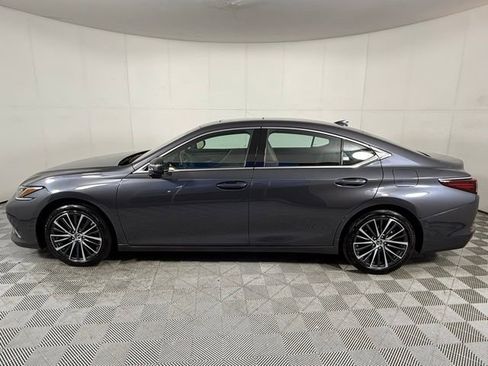 Used 2025 Lexus ES 350 w/ Premium Package image 3