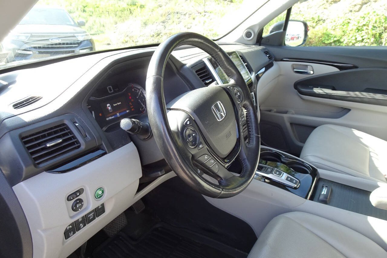 Used 2020 Honda Ridgeline RTL-E image 16