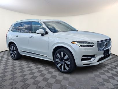 Used 2025 Volvo XC90 T8 Ultra w/ Lounge Package