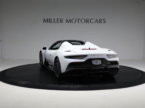 Used 2023 Maserati MC20 Spyder RWD image 8