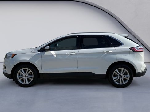 Used 2020 Ford Edge SEL w/ Convenience Package FWD image 2