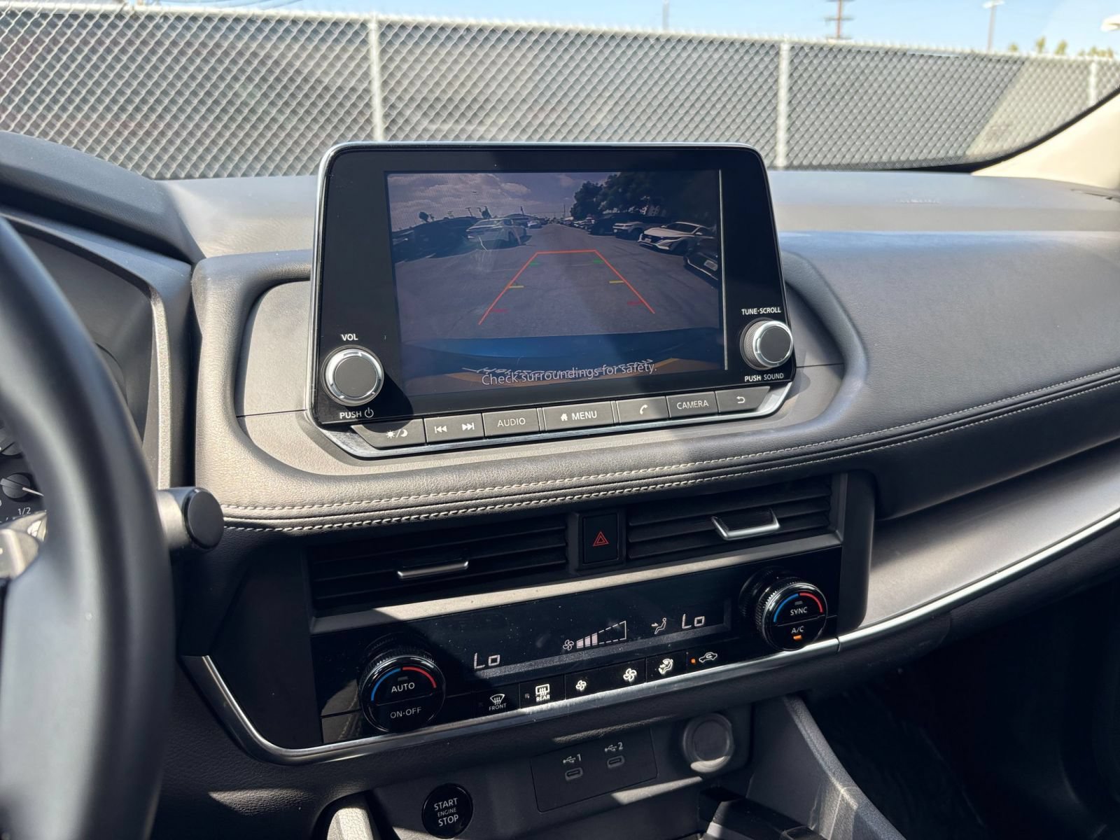 Used 2025 Nissan Rogue SV FWD image 25