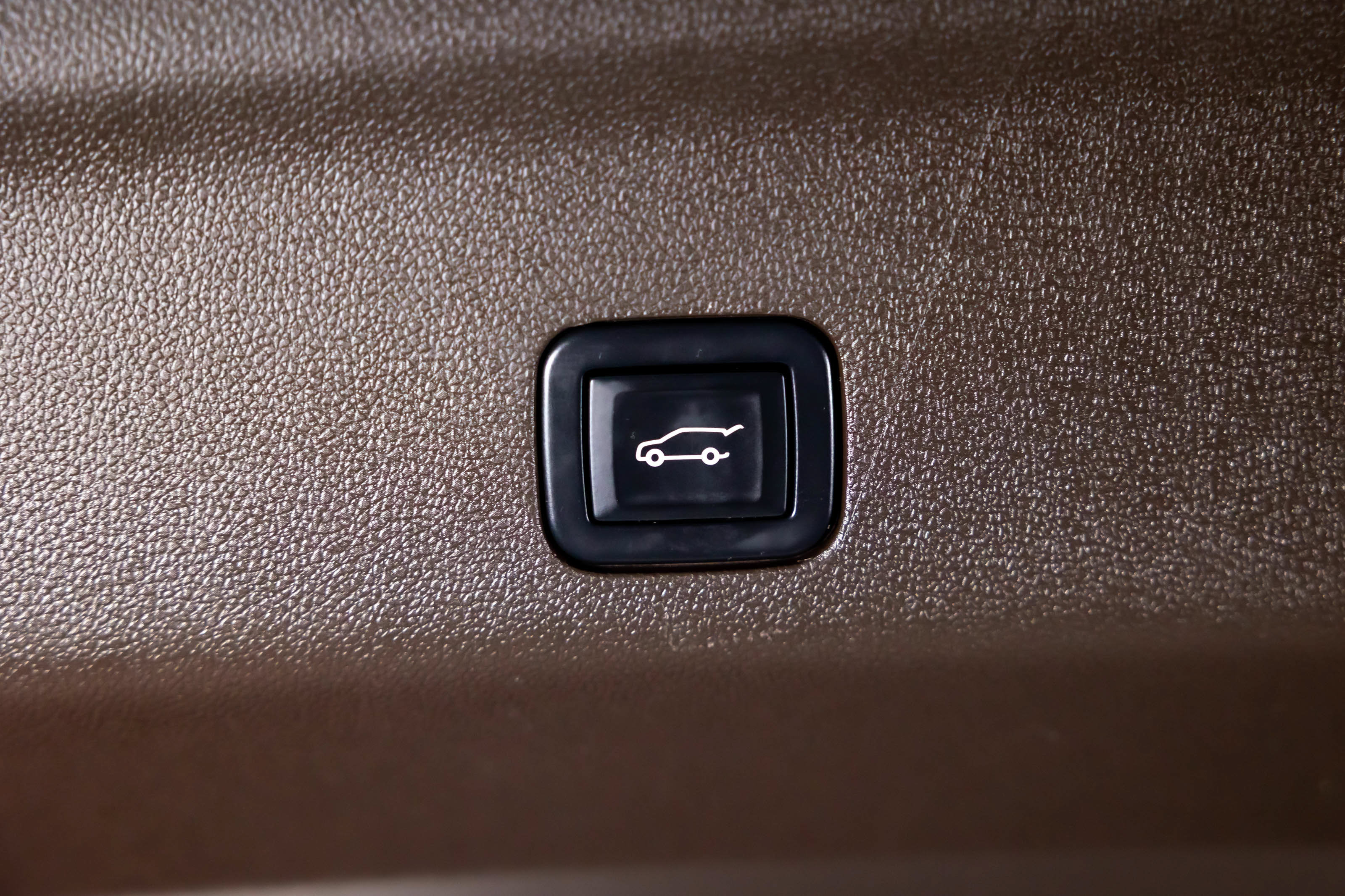Used 2022 GMC Yukon XL Denali RWD image 40