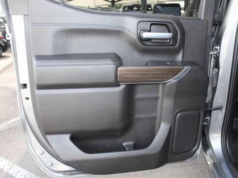 Used 2021 Chevrolet Silverado 1500 RST image 44