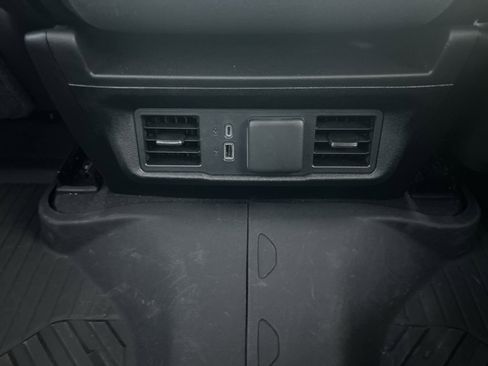 Used 2024 Chevrolet Silverado 1500 LT image 13