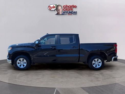 Used 2025 Chevrolet Silverado 1500 LT image 2