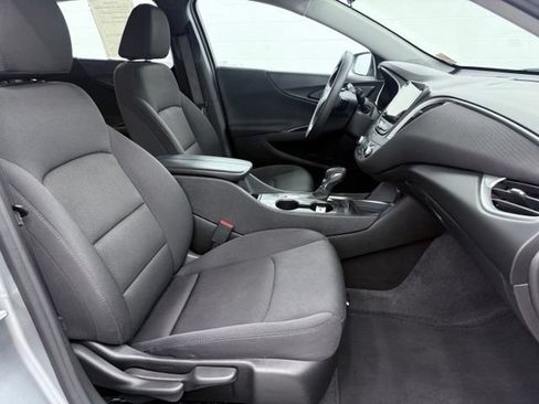 Used 2024 Chevrolet Malibu LT FWD image 18