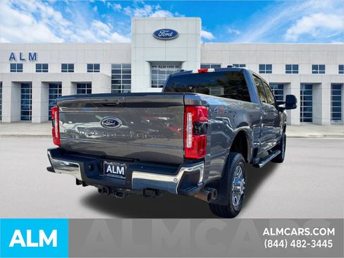 Used 2025 Ford F350 Lariat image 5