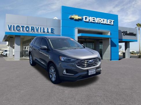 Used 2023 Ford Edge Titanium AWD/4WD image 3