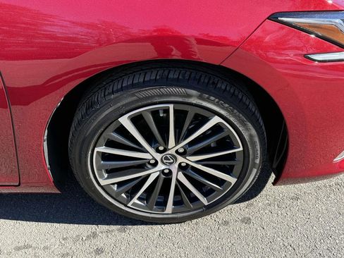 Used 2025 Lexus ES 350 Premium w/ Premium Package image 7