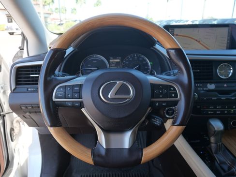 Used 2018 Lexus RX 450hL Premium w/ Premium Package image 12