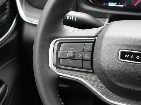 Used 2024 Jeep Wagoneer Series III AWD/4WD image 7