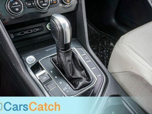 Used 2020 Volkswagen Tiguan SE w/ Panoramic Sunroof Package FWD image 30
