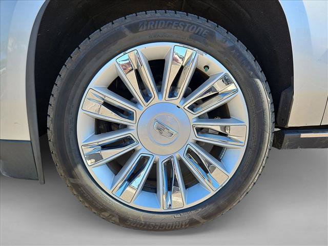 Used 2015 Cadillac Escalade Platinum AWD/4WD image 26