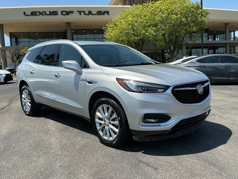 Used 2019 Buick Enclave Essence w/ Trailering Package, 5000 lbs. FWD image 1
